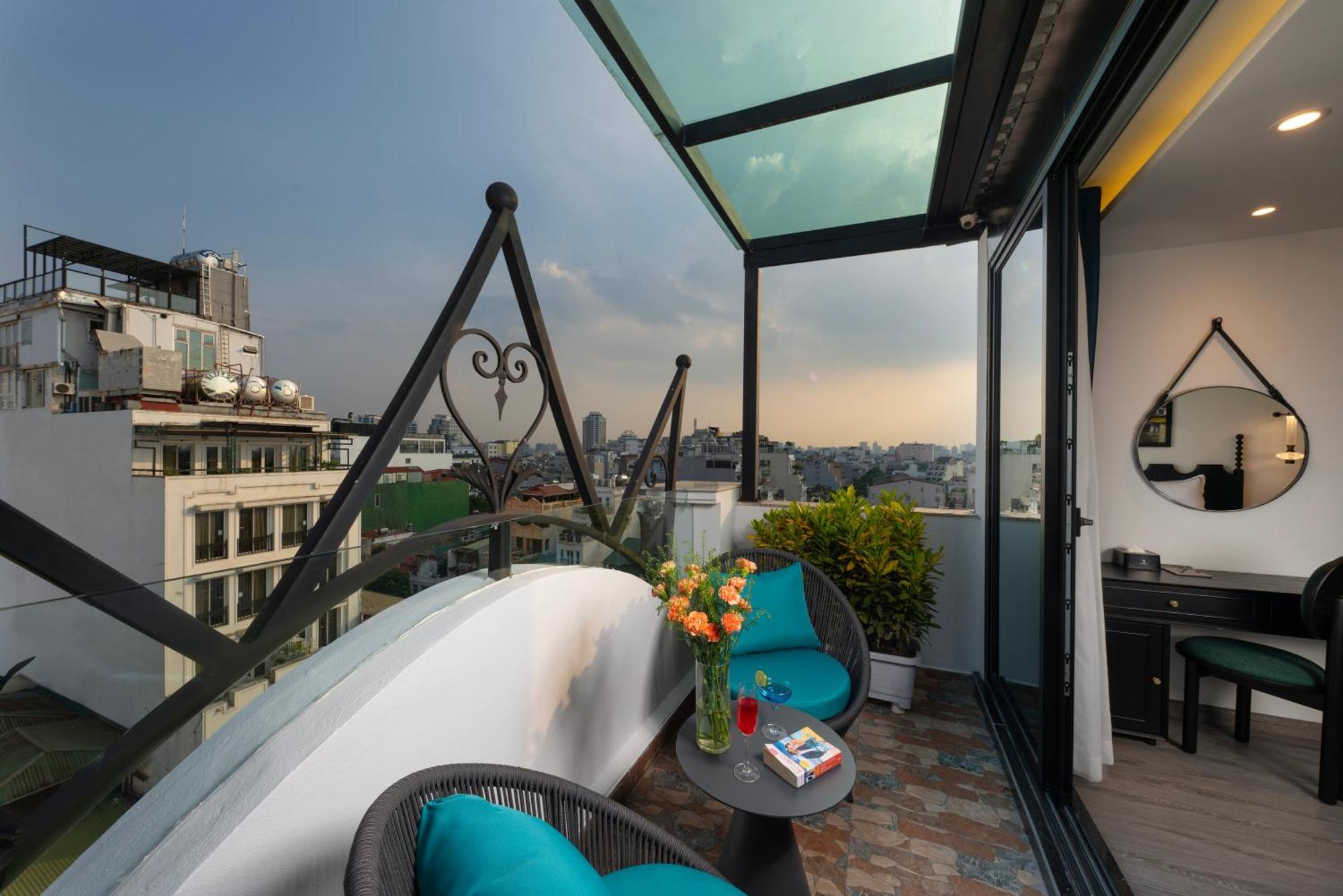 Sq Hang Gai & Khách sạn 4*