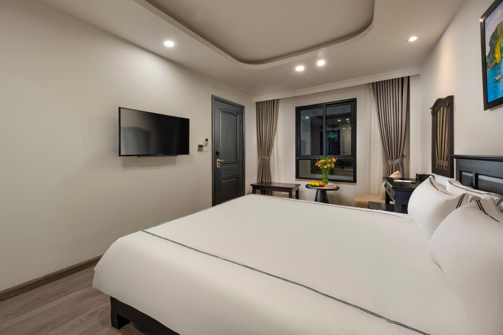 Sq Hang Gai & Khách sạn Hà Nội