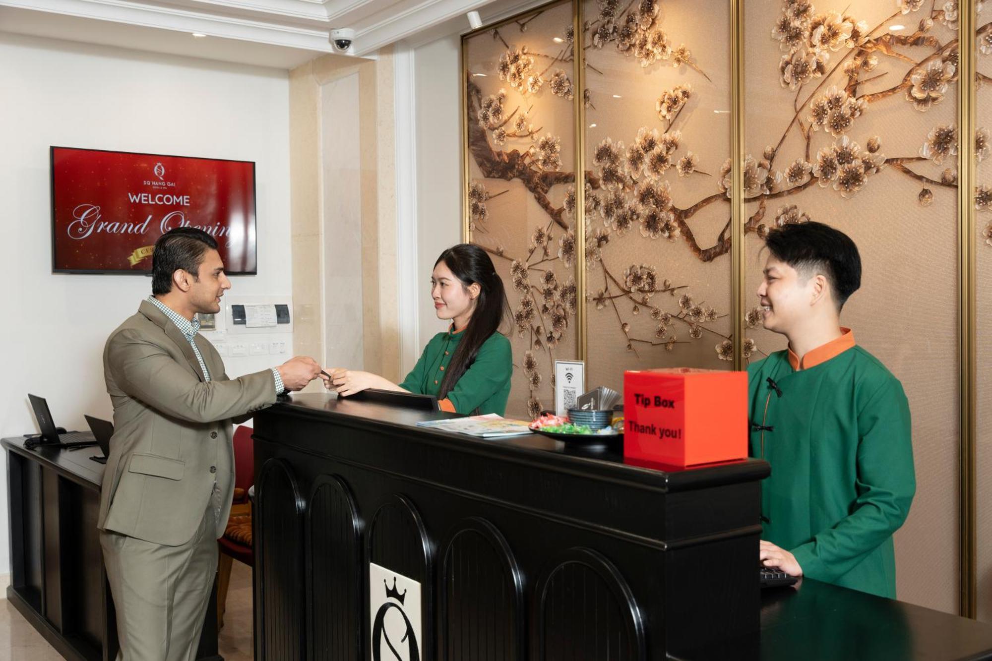 Sq Hang Gai & Khách sạn Hà Nội